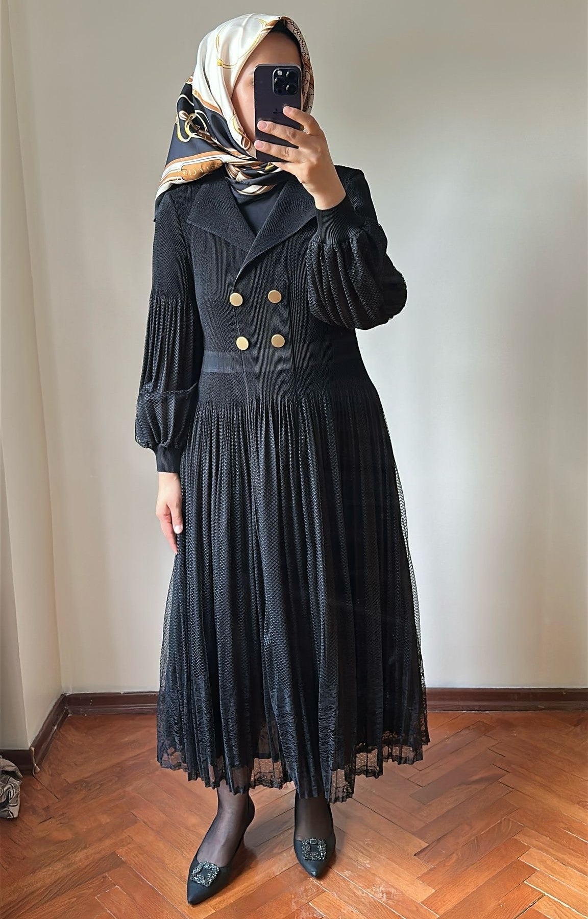 Güpür Detaylı Elbise